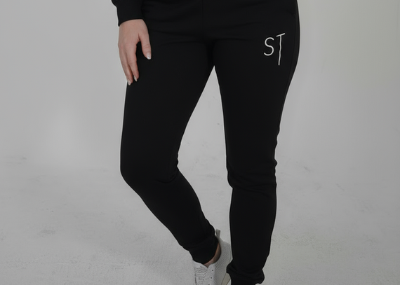 Joggers That Actually Reach Your Ankles: A Tall Person's Guide to Sweatpants That Fit