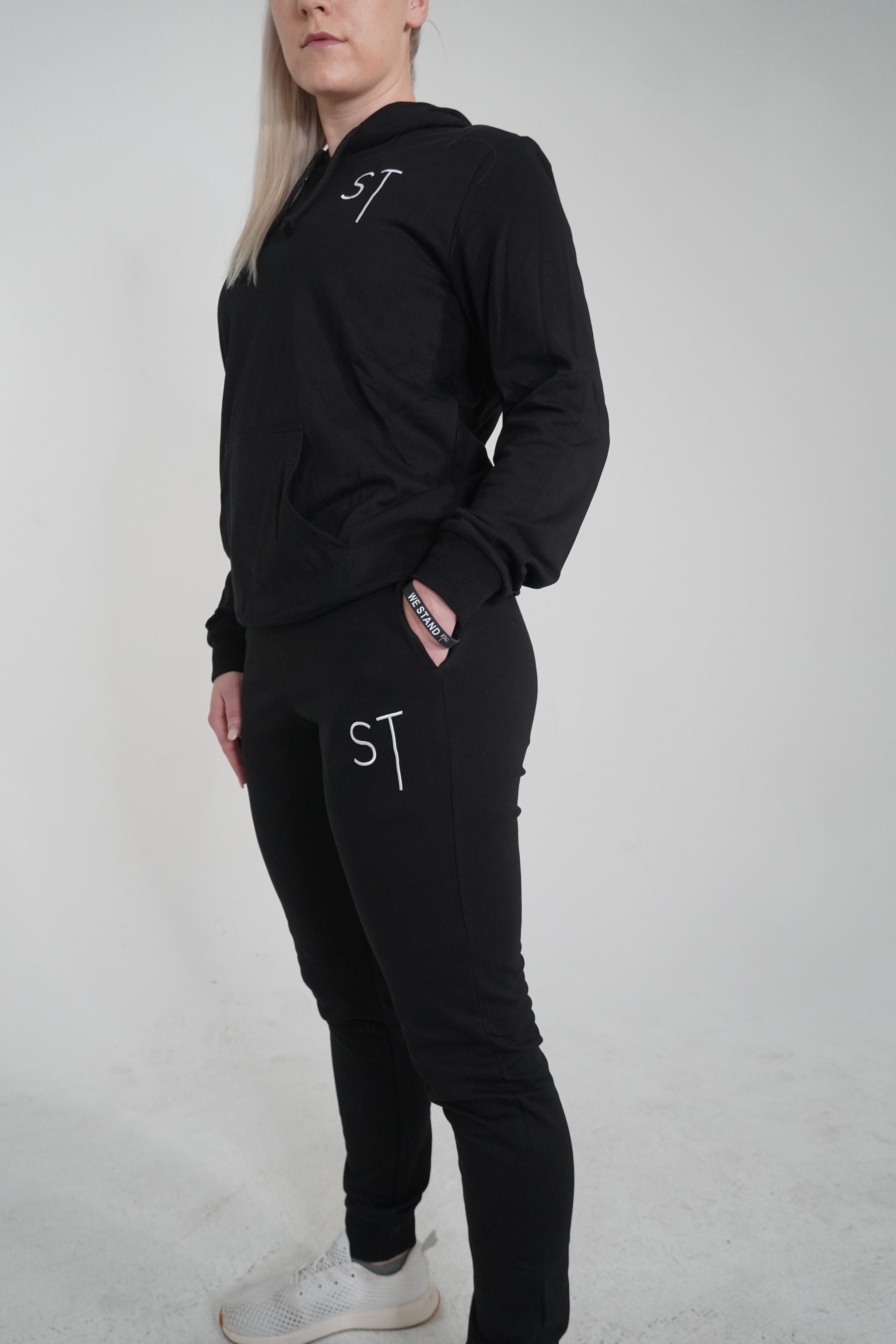 Tracksuit (BLACK/WHITE)